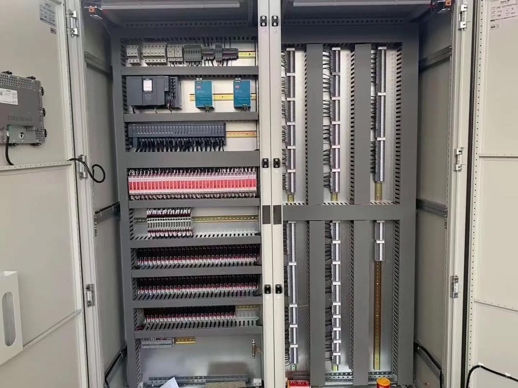 高低壓電氣成套設(shè)備 江蘇華宜睿智能電氣科技引領(lǐng)工業(yè)自動化新篇章